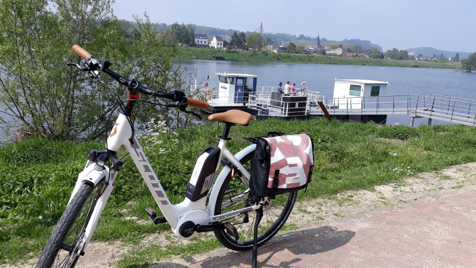 Vakantiewoning StroEnzo Riemst Buitenkant foto